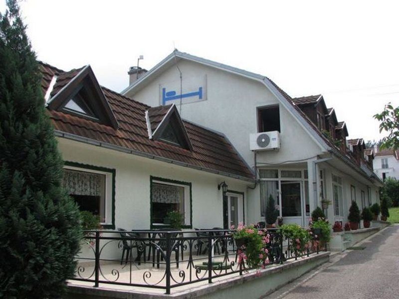 B&B Villa Evandjelina Sremska Kamenica Exterior photo